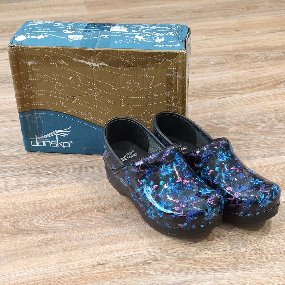 💜💙💐NIB Dansko Women's Black Clogs Blue & Purple/Pink Floral Print sz 37💜💙💐